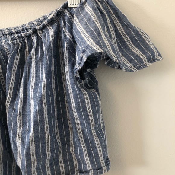 Off the Shoulder Crop Top - Picture 3 of 6